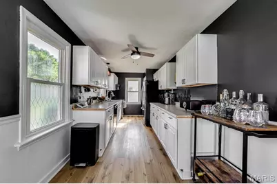 10304 Eaglewood Avenue, Saint Louis, MO 63114 - Photo 7