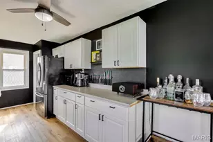 10304 Eaglewood Ave, Saint Louis, MO 63114 - Photo 9
