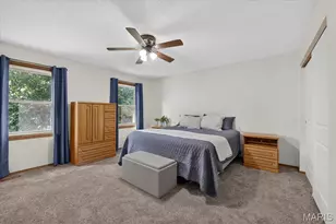 12120 Jeannette Mary Dr, Maryland Heights, MO 63043 - Photo 15