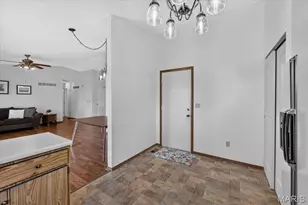 12120 Jeannette Mary Dr, Maryland Heights, MO 63043 - Photo 13