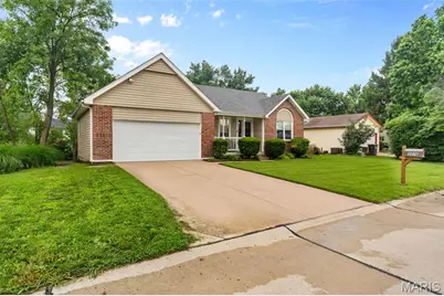 3016 Country Knoll Drive, Saint Charles, MO 63303 - Photo 5