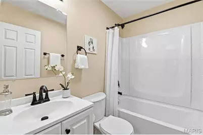 8221 Toddy Avenue, Saint John, MO 63114 - Photo 13