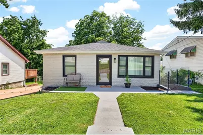 128 Laredo Avenue, Mehlville, MO 63125 - Photo 1