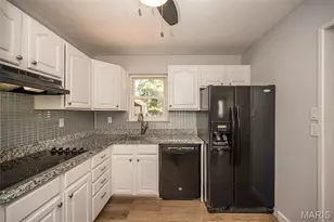 12030 Bennington Pl, Maryland Heights, MO 63043 - Photo 13