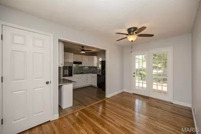 12030 Bennington Place, Maryland Heights, MO 63043 - Photo 11