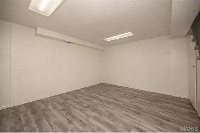 12030 Bennington Place, Maryland Heights, MO 63043 - Photo 37