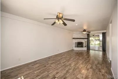 12030 Bennington Place, Maryland Heights, MO 63043 - Photo 17