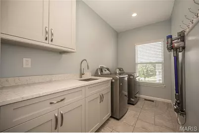 18 Kings Crossing Court, Saint Louis, MO 63129 - Photo 15