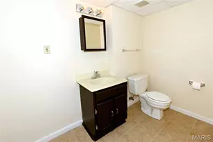 949 Oakmoor Dr, Fenton, MO 63026 - Photo 25