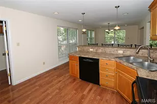 949 Oakmoor Dr, Fenton, MO 63026 - Photo 9
