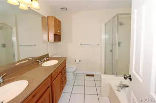 949 Oakmoor Dr, Fenton, MO 63026 - Photo 15