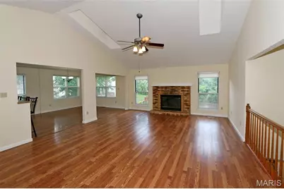949 Oakmoor Drive, Fenton, MO 63026 - Photo 3