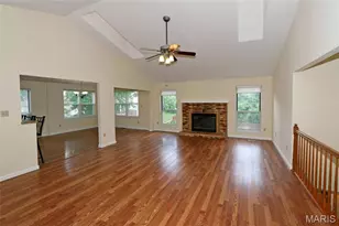 949 Oakmoor Dr, Fenton, MO 63026 - Photo 3