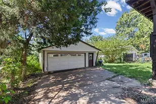 8644 Harold Dr, Berkeley, MO 63134 - Photo 25