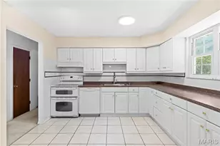 4831 Kerth Dr, Mehlville, MO 63128 - Photo 7