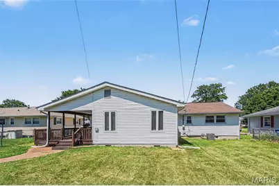 250 Monterey Drive, Florissant, MO 63031 - Photo 15
