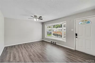 250 Monterey Drive, Florissant, MO 63031 - Photo 5