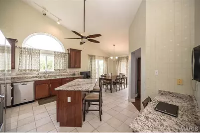3016 Kingsridge Manor Drive, Saint Louis, MO 63129 - Photo 7