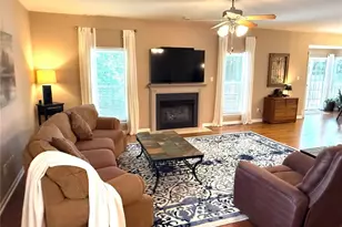 13 Eagle Cove Ln, Saint Charles, MO 63303 - Photo 7
