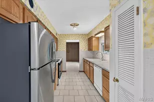 2704 Lido Ln, Saint Louis, MO 63129 - Photo 13