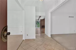 12470 Villa Hill Ln, Creve Coeur, MO 63141 - Photo 7