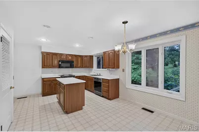 12470 Villa Hill Lane, Creve Coeur, MO 63141 - Photo 17