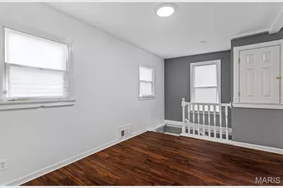 10532 Decker Avenue, Saint Louis, MO 63114 - Photo 7