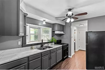 10532 Decker Avenue, Saint Louis, MO 63114 - Photo 9