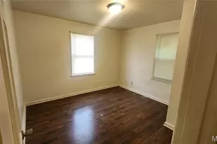 7164 Manette Dr, Flordell Hills, MO 63136 - Photo 7