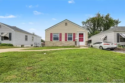 10725 Saint Lawrence Lane, Saint Ann, MO 63074 - Photo 1