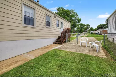 10725 Saint Lawrence Lane, Saint Ann, MO 63074 - Photo 17