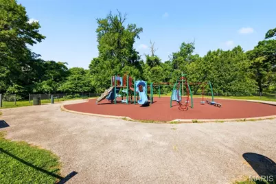4672 Dewey Avenue, Saint Louis, MO 63116 - Photo 37