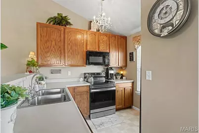 2300 Spring Creek Lane, O'Fallon, MO 63368 - Photo 9