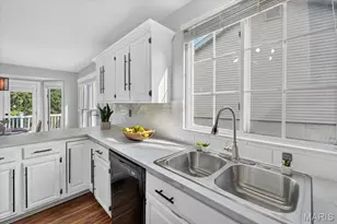 13023 Walnutway Manor, Saint Louis, MO 63146 - Photo 7