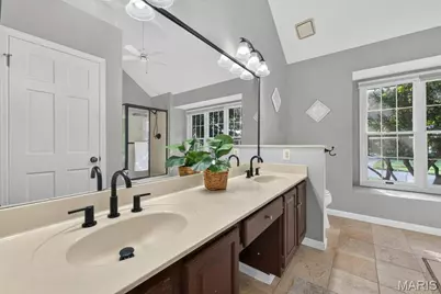 13023 Walnutway Manor, Saint Louis, MO 63146 - Photo 21