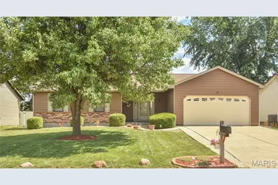 8 W Sunny Wood Court, Saint Peters, MO 63376 - Photo 1