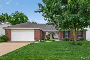 893 Home Park Dr, Saint Peters, MO 63376 - Photo 1