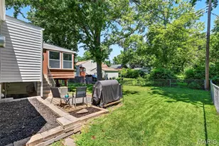 8933 St Louis Ave, Saint Louis, MO 63114 - Photo 37