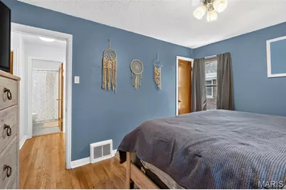 8933 Saint Louis Avenue, Saint Louis, MO 63114 - Photo 21