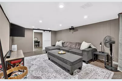 8933 Saint Louis Avenue, Saint Louis, MO 63114 - Photo 23