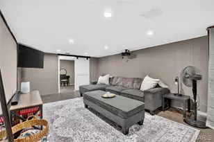8933 St Louis Ave, Saint Louis, MO 63114 - Photo 23