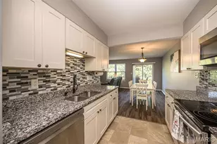 11932 Autumn Lakes Dr, Maryland Heights, MO 63043 - Photo 21