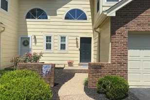 11932 Autumn Lakes Dr, Maryland Heights, MO 63043 - Photo 3