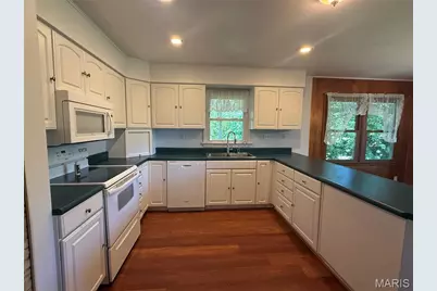 37 Holiday Drive, Hannibal, MO 63401 - Photo 7
