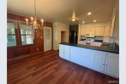 37 Holiday Drive, Hannibal, MO 63401 - Photo 9