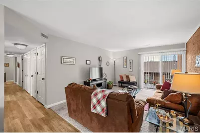 1932 Greenglen Drive #203, Kirkwood, MO 63122 - Photo 7