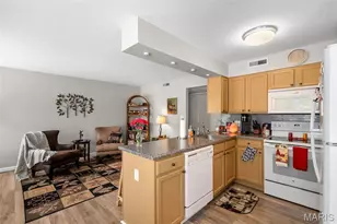 1932 Green Glen Dr, Kirkwood, MO 63122 - Photo 19