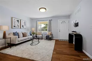 12011 Bobbett Dr, Maryland Heights, MO 63043 - Photo 3