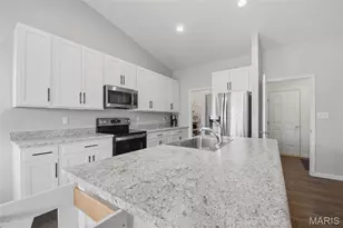 326 Dropseed Dr, Wentzville, MO 63385 - Photo 13
