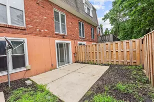 10473 Corbeil Dr, Creve Coeur, MO 63146 - Photo 23